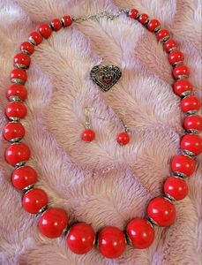 🔴3 x $25 Red Pearls Necklace Set